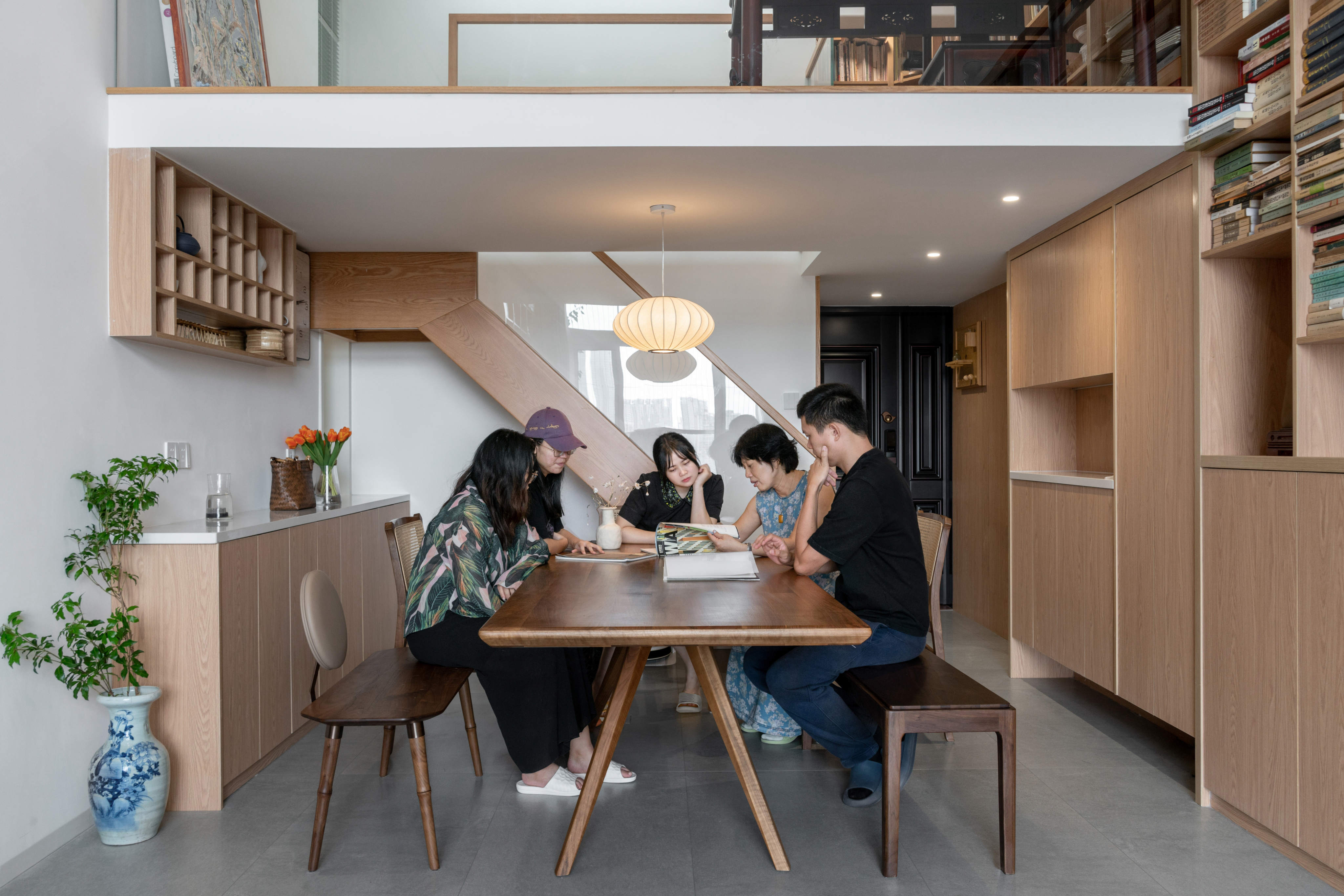 书山 ，家变成了Loft图书馆