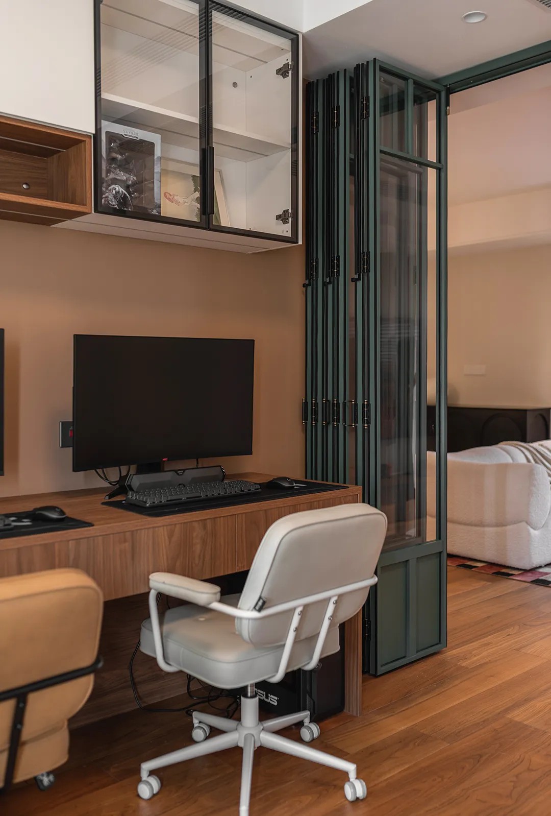 广州112㎡精装房改造成中古风简直美炸了！两人三喵的家