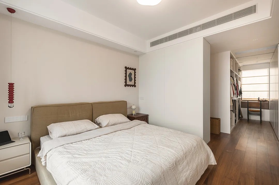 广州112㎡精装房改造成中古风简直美炸了！两人三喵的家