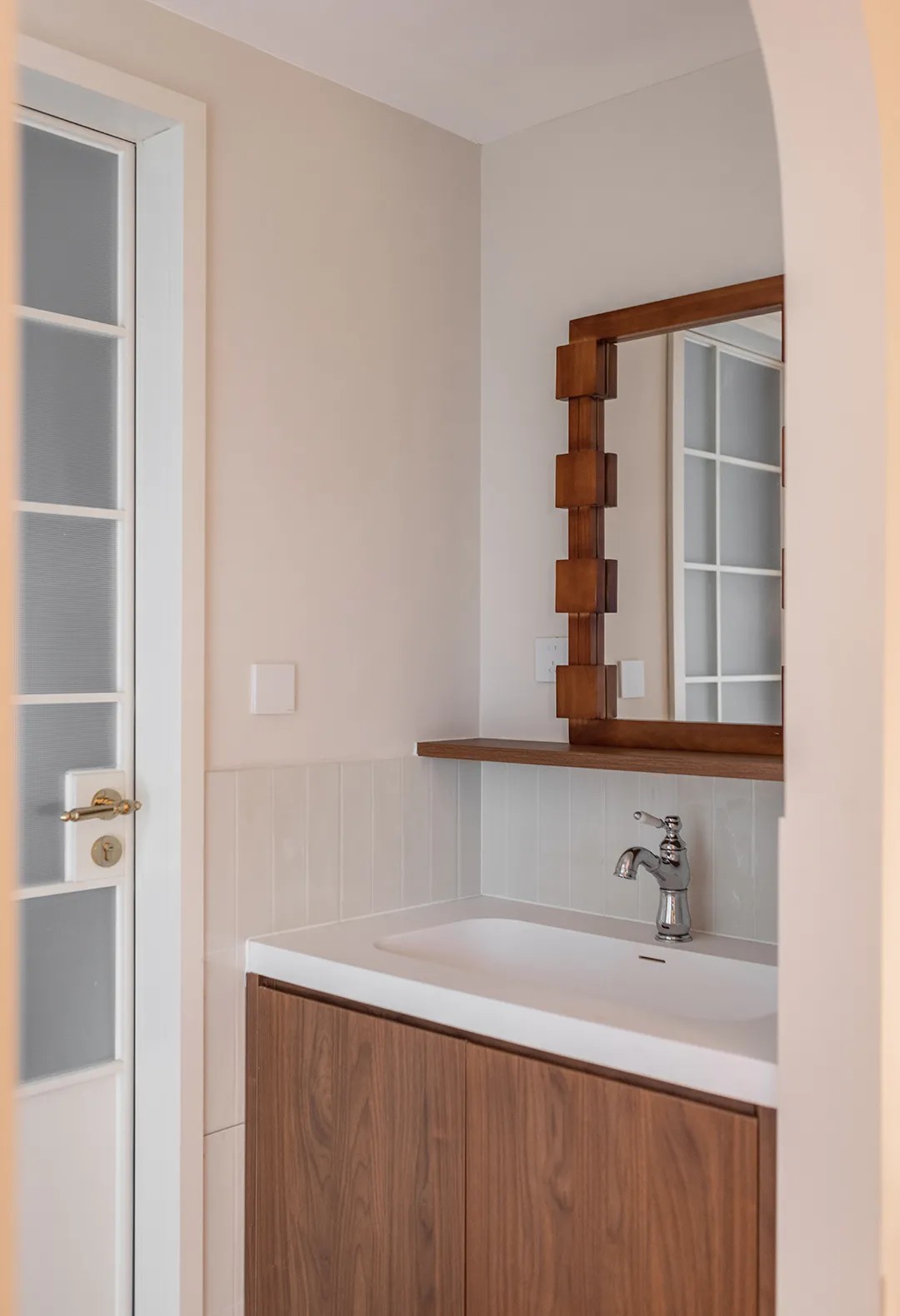 广州112㎡精装房改造成中古风简直美炸了！两人三喵的家