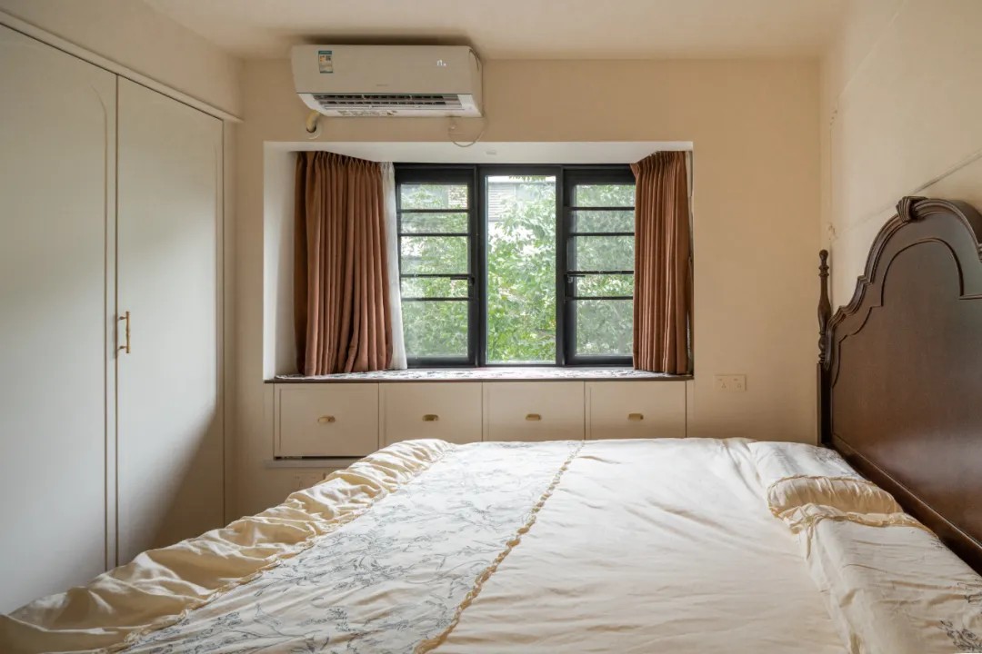 83㎡旧房改造黑棕复古风|新增一卫一卧